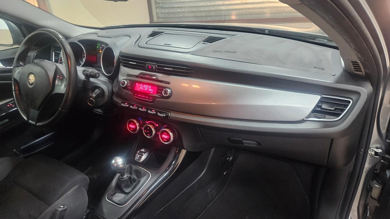 Alfa Romeo Giulietta 1.6 JTDm-2 105 CV Exclusive