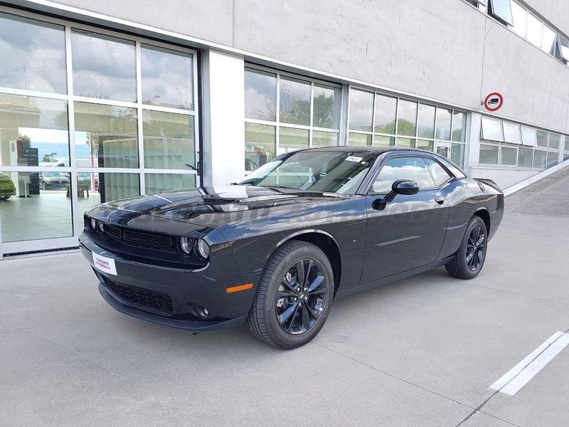 Dodge Challenger SXT AWD