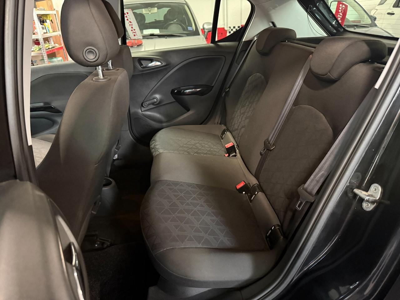 Opel Corsa 1.2 5 porte Black Edition