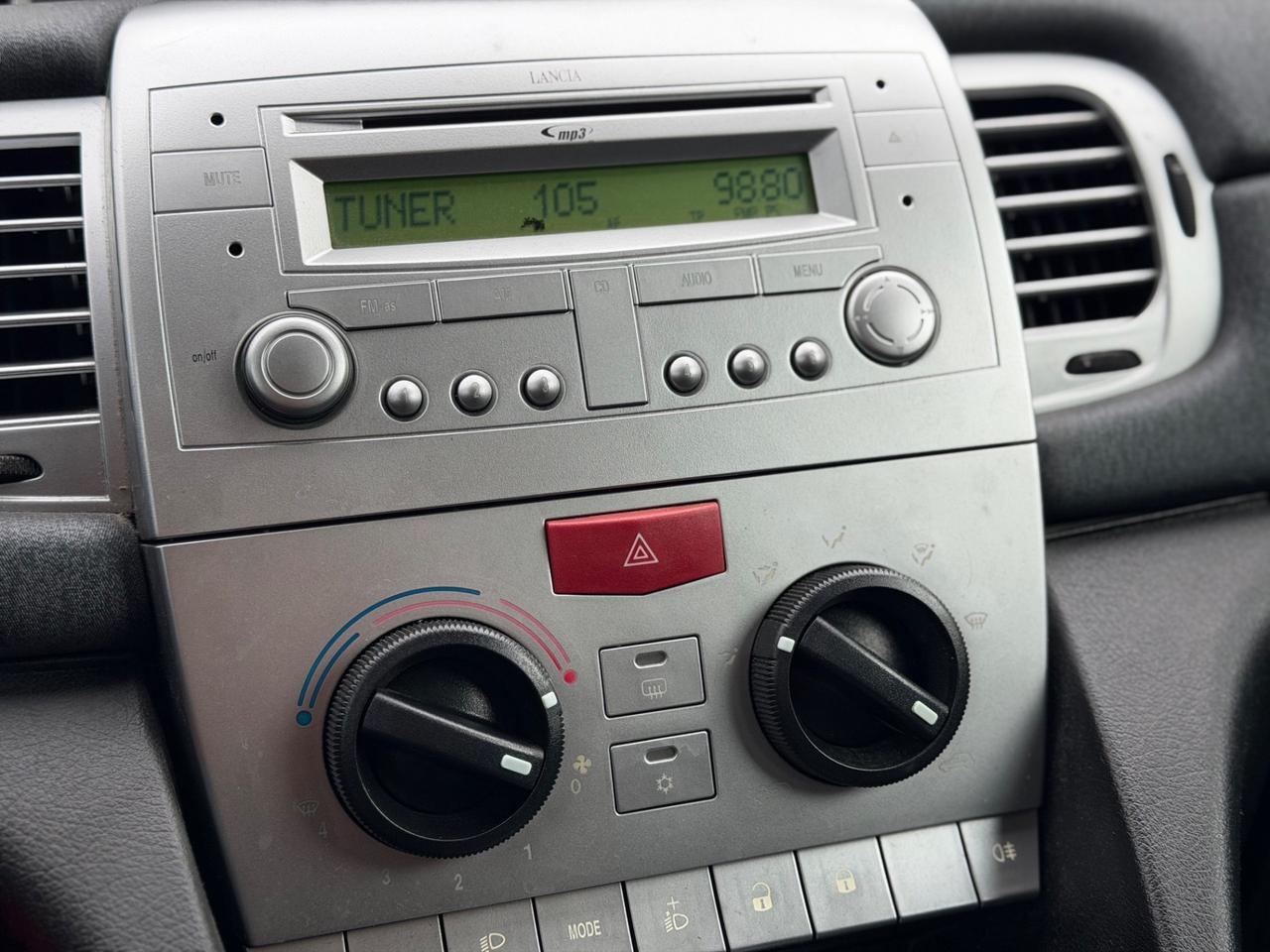 Lancia Ypsilon 1.2 69 CV