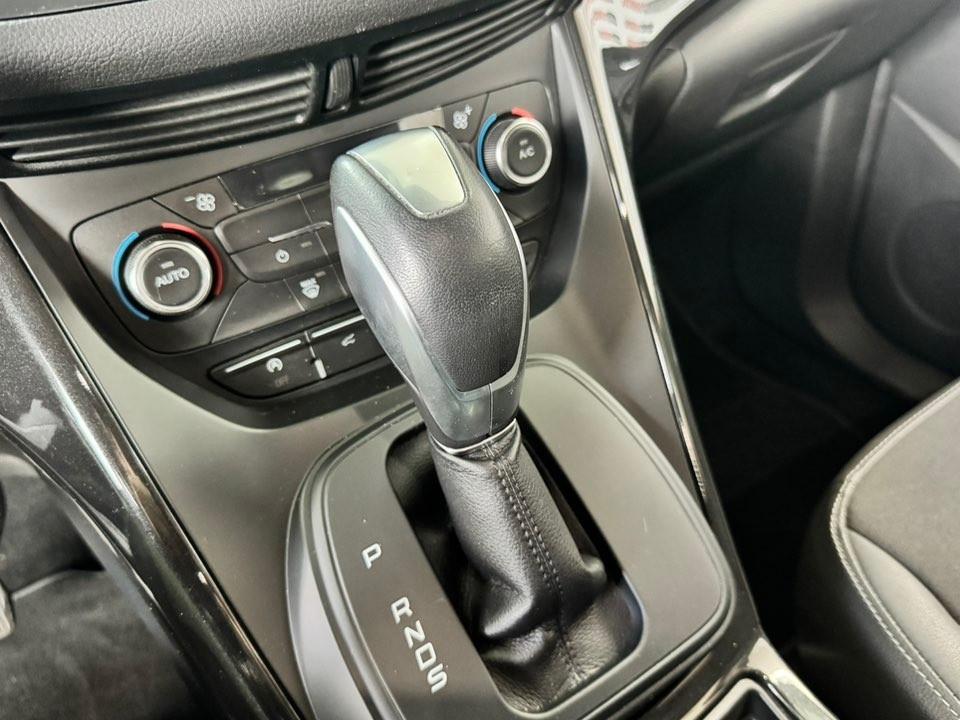 Ford Kuga 1.5 TDCI 120 CV S&S 2WD Powershift Titanium