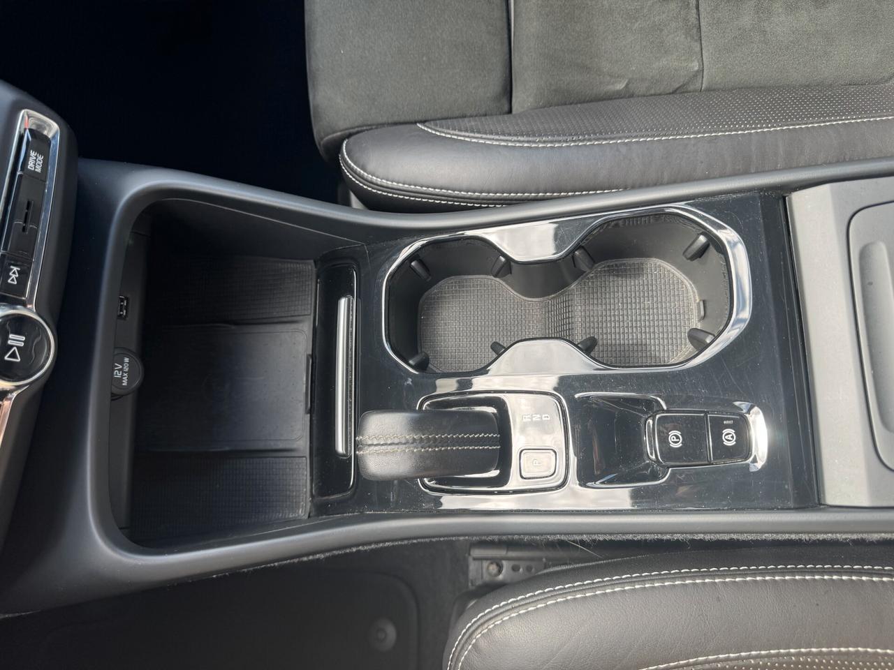 Volvo XC40 D4 AWD R-Design 2.0TDCi 190CV Automatica