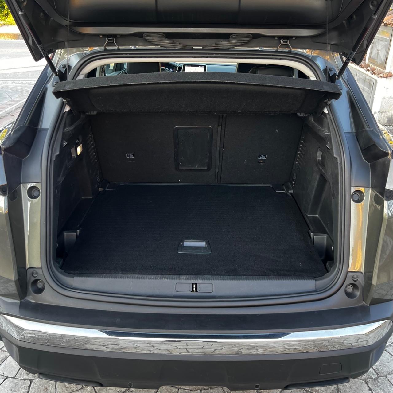 Peugeot 3008 1.6 BlueHdi 120 Cv EAT6 allestimento Allure, UNICO PROPRIETARIO