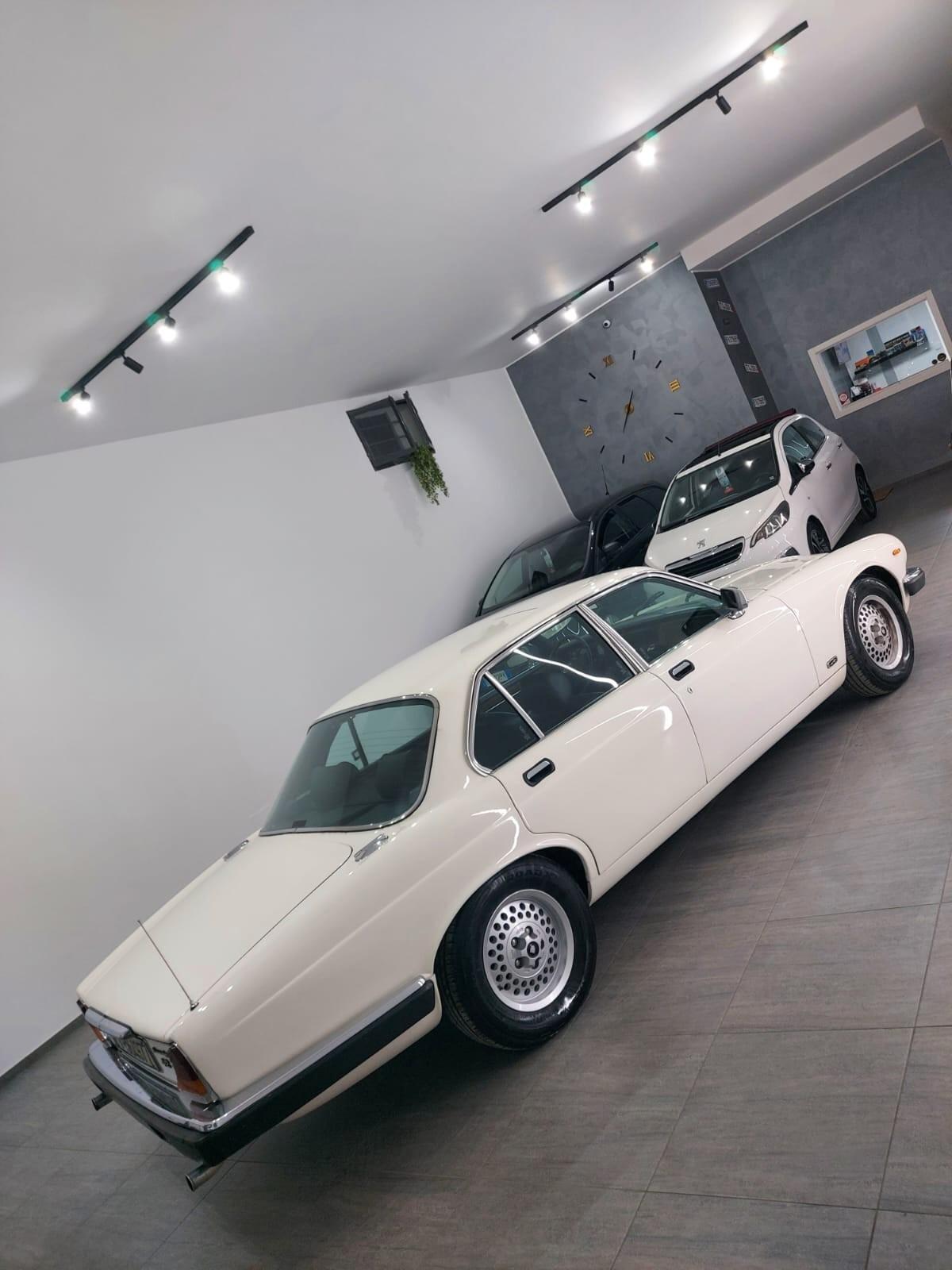 Jaguar XJ6 4.2 SOVEREIGN 1983