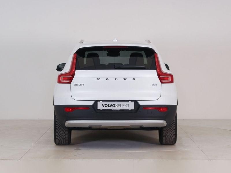 Volvo XC40 B3 automatico Core