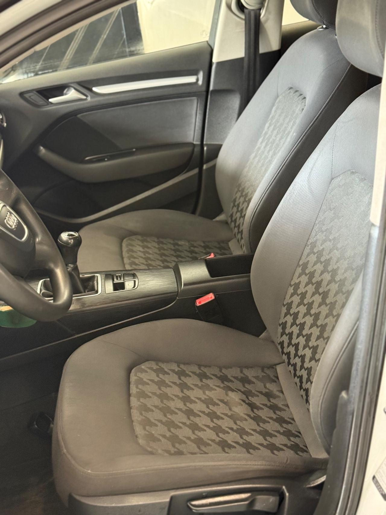 Audi A3 SPB 1.6 TDI ultra Attraction