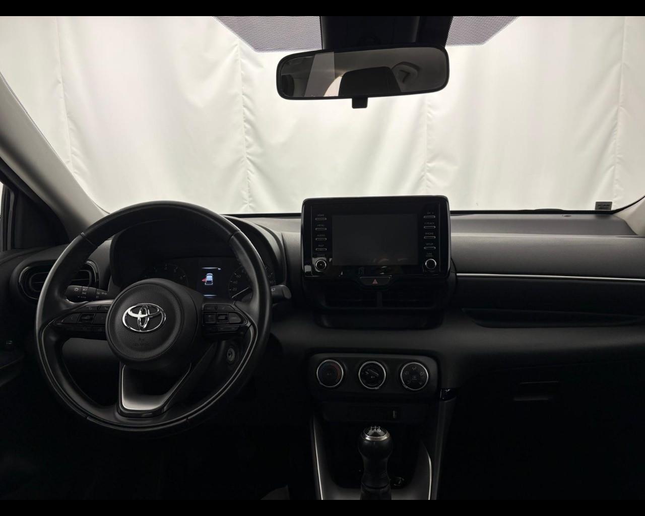TOYOTA Yaris 1.0 Active