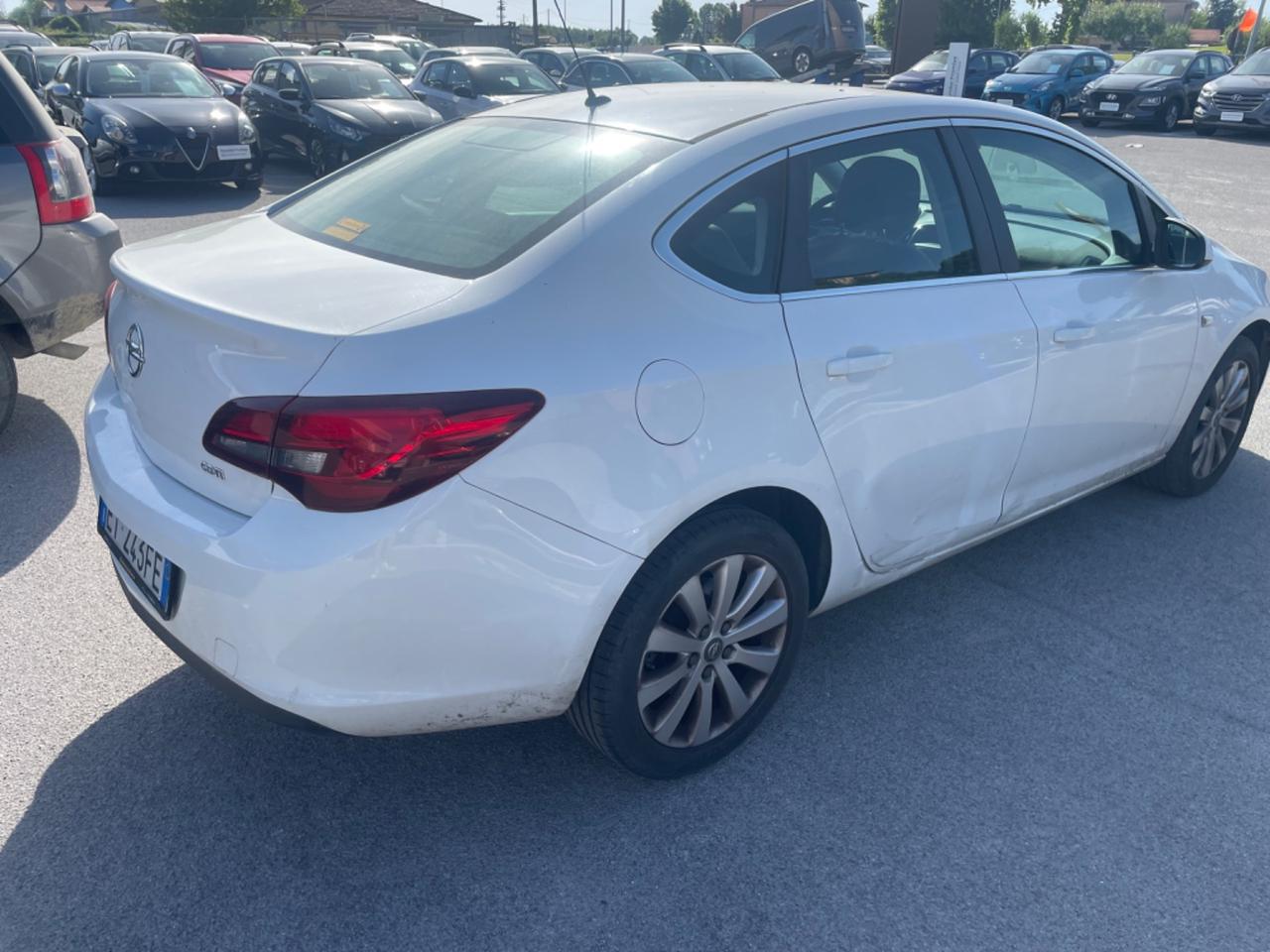 Opel Astra 1.7 CDTI 130CV EcoFLEX Cosmo