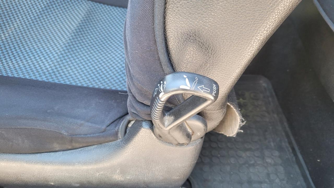 Peugeot 206 1.4 Benzina 75cv *Neopatentati