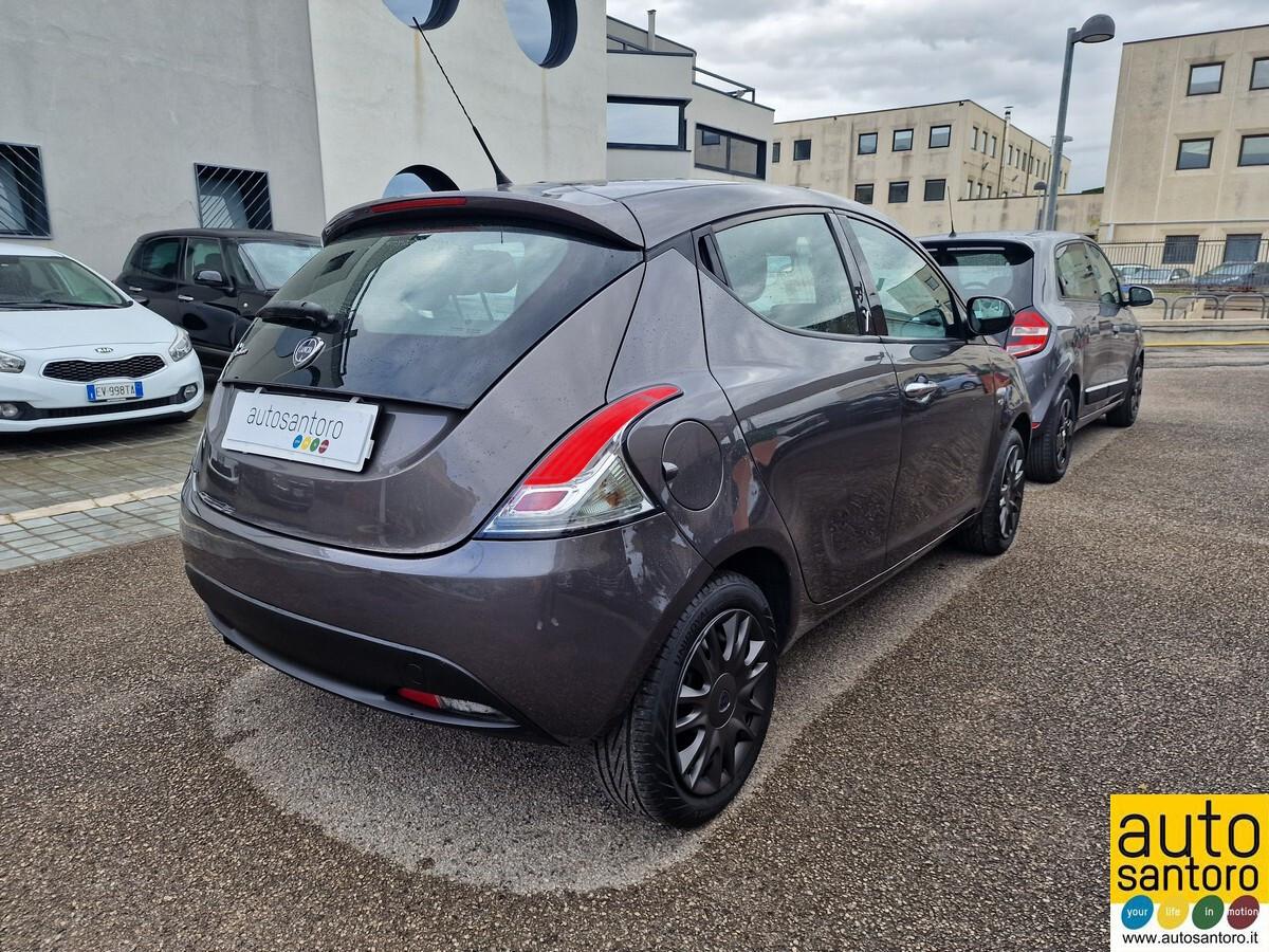 LANCIA YPSILON 1.2 SILVER