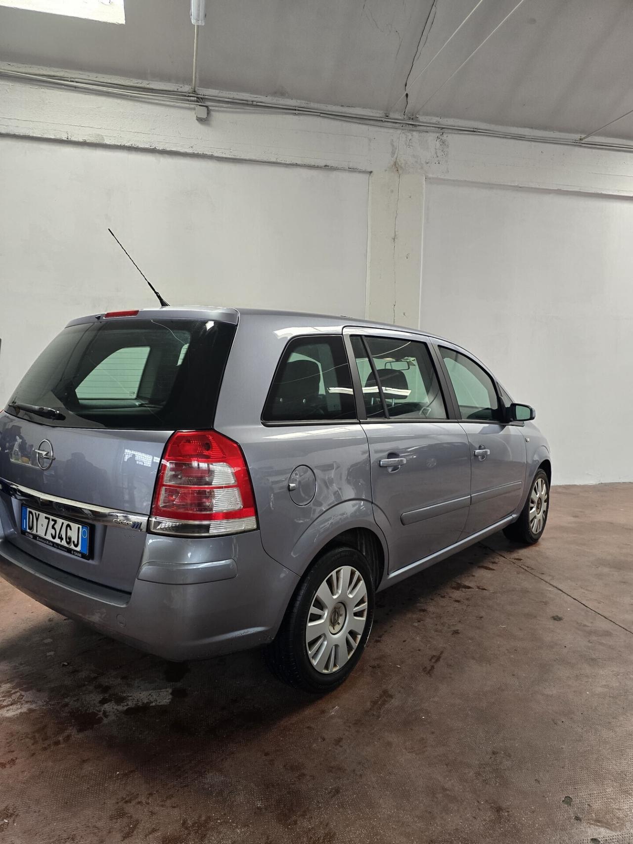 Opel Zafira 1.6 16V ecoM 94CV Cosmo