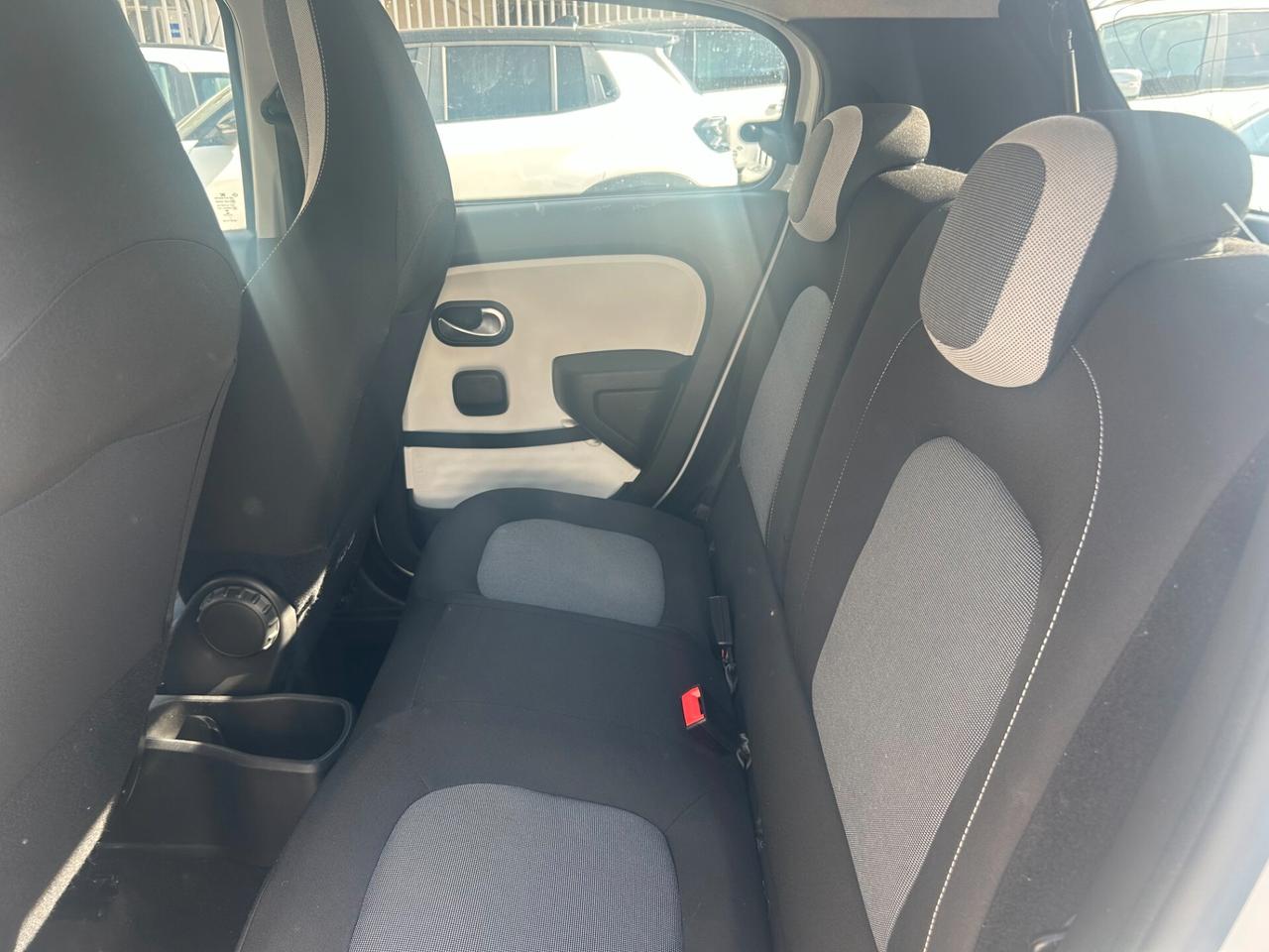 Renault Twingo SCe EDC Lovely