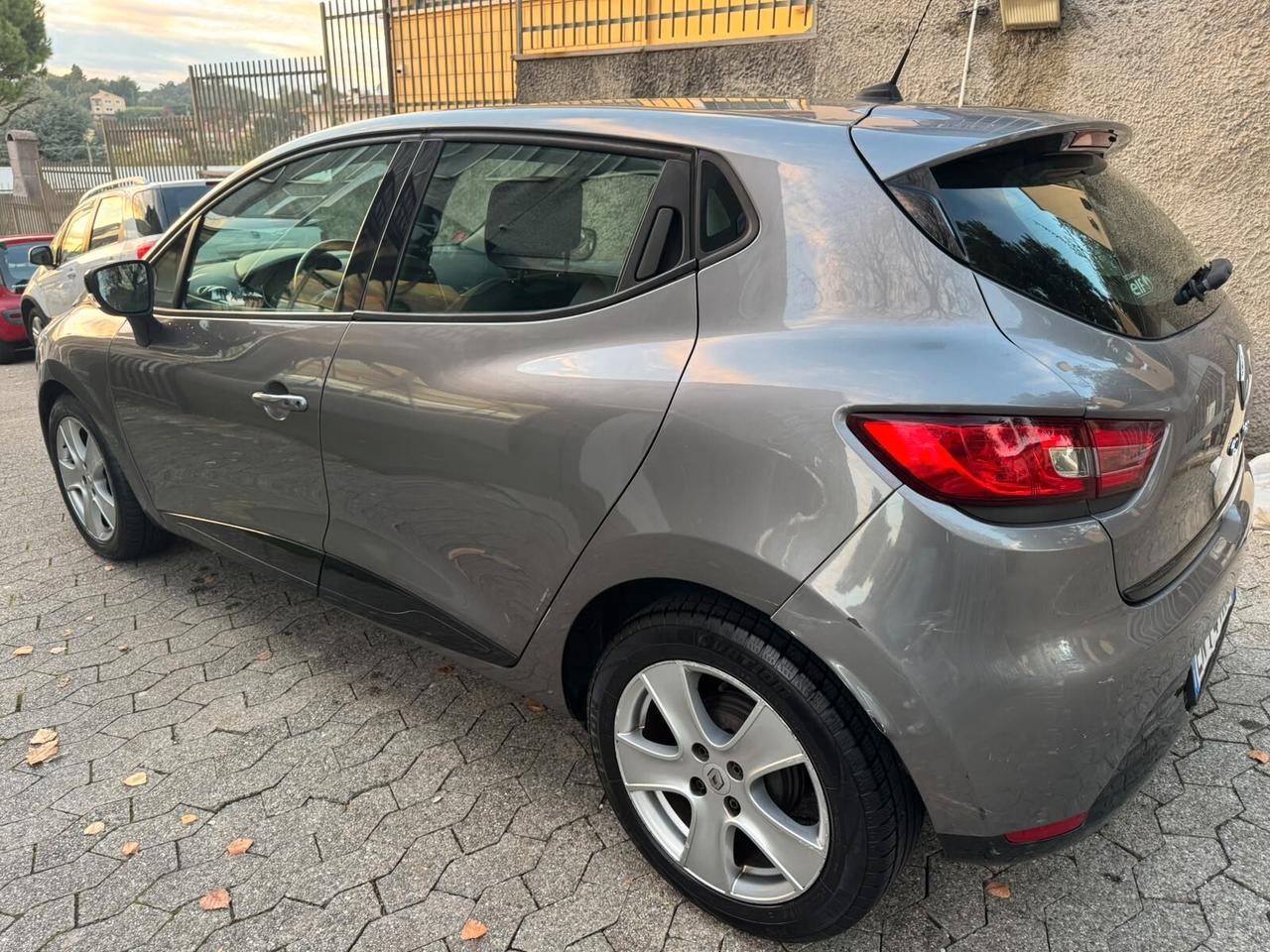 Renault Clio 0.9 TCe 12V 90CV Start&Stop 5 porte Energy*EURO5*NEOPATENTATI