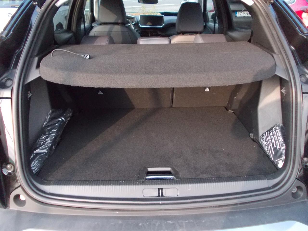 Peugeot 2008 PureTech 130 S&S Allure-KM103960