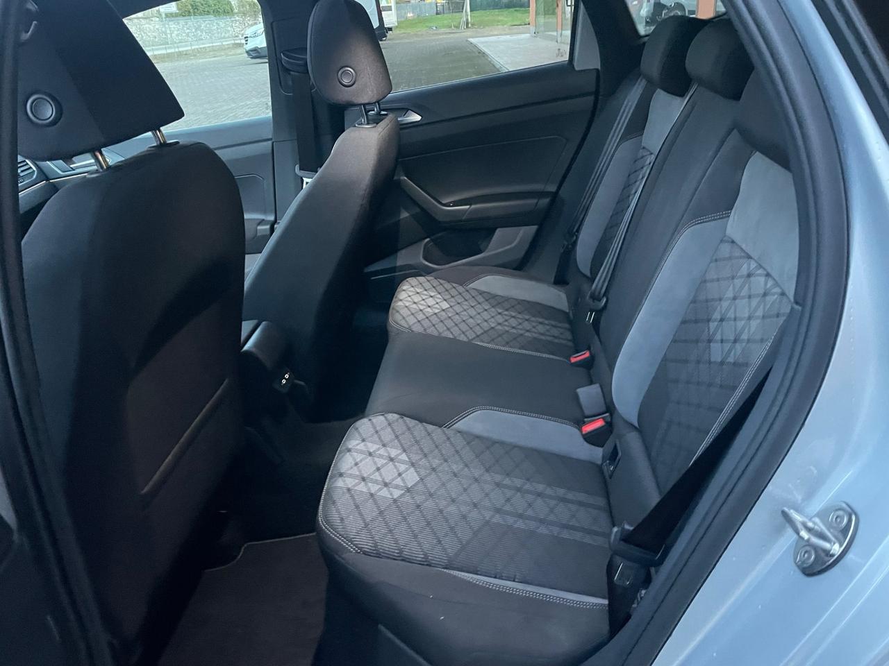 Volkswagen Taigo 1.5 TSI 150 CV DSG R-Line Telec. Led. Keyless