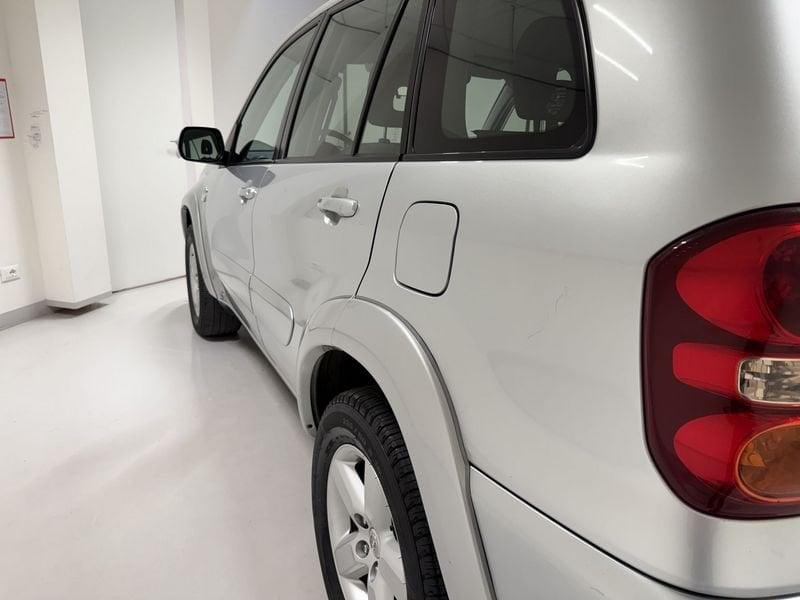 Toyota RAV4 RAV4 2.0 Tdi D-4D cat 5 porte Sol