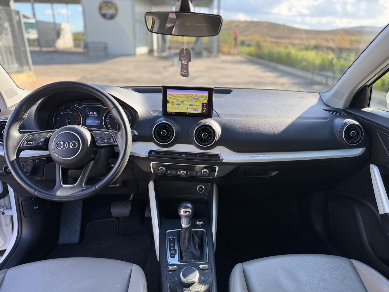 Audi Q2 35 TDI quattro S tronic Business Design