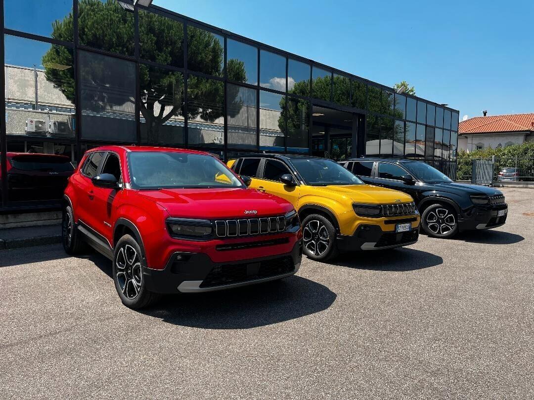 Jeep Avenger 1.2 Turbo 100 CV MHEV Summit