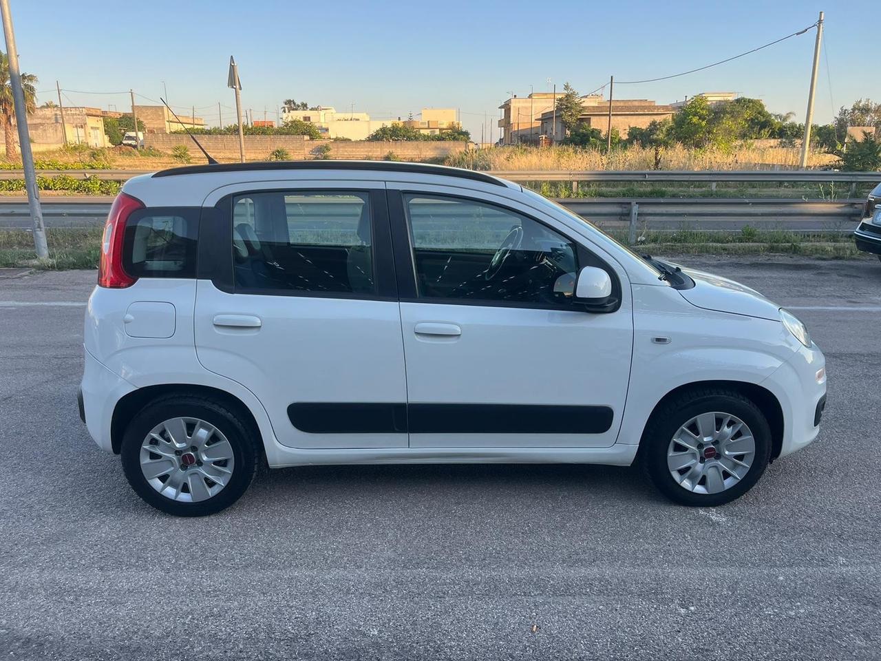 Fiat Panda 1.2 Lounge Unipro 2015