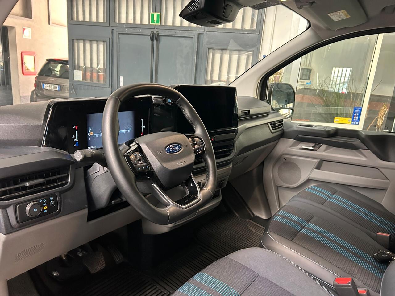 Ford Transit Custom passo lungo cambio automatico