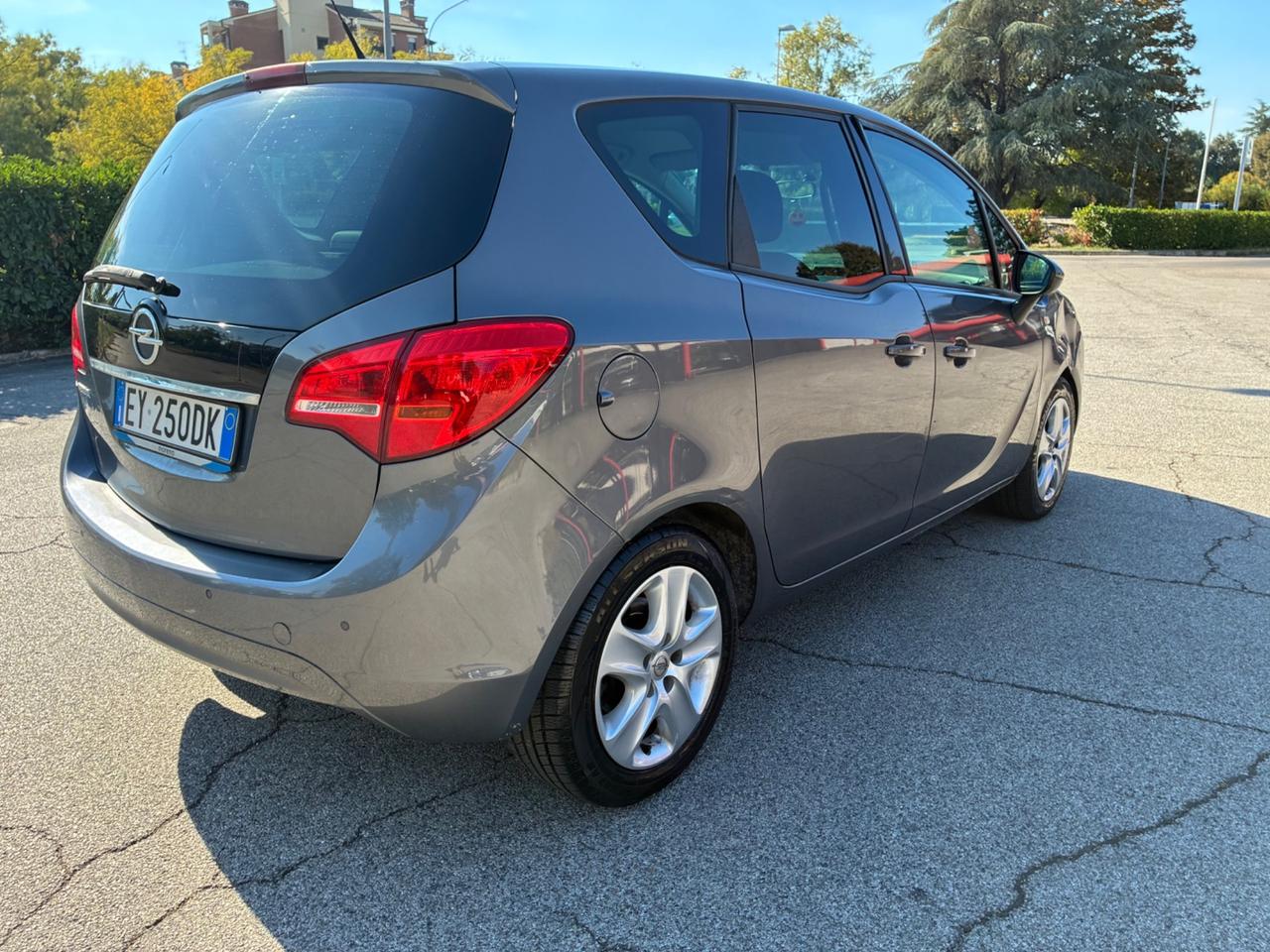 Opel Meriva 1.4 cc GPL fino al 2035 61.000 km perfetta pari al nuovo