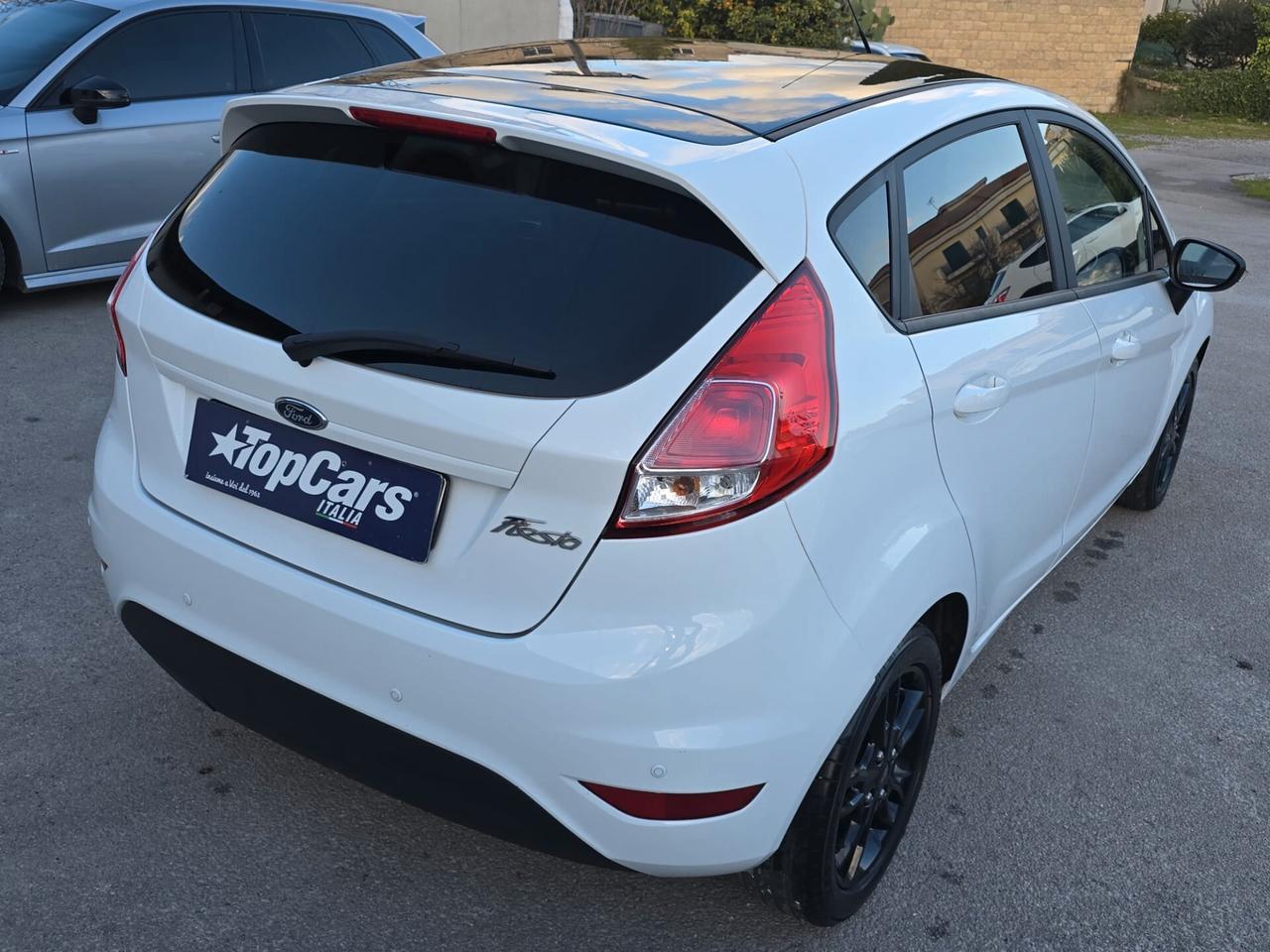 Ford Fiesta 1.5 TDCi Black & White 95 cv-2017