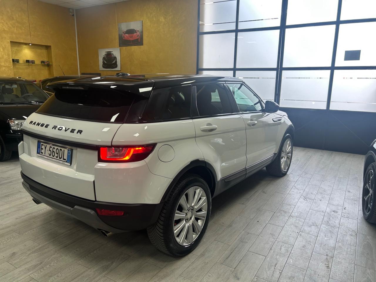 RANGE ROVER EVOQUE 2.2 Td 150 cv “AUTOMATICA”-2015