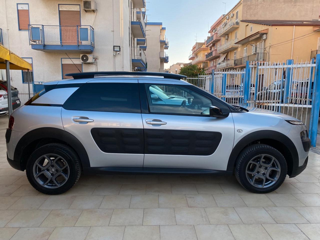 Citroen C4 Cactus BlueHDi 100 S&S Shine