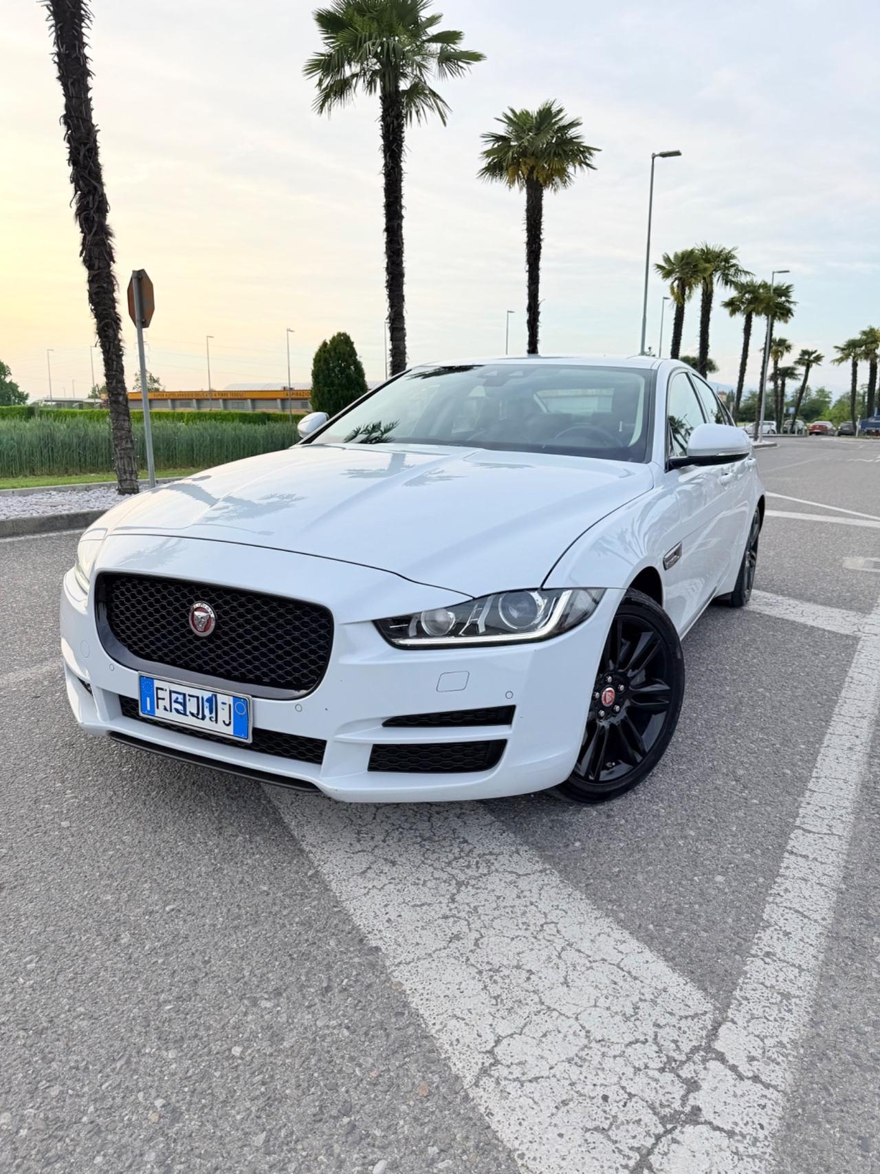 Jaguar XF 2.0 D 180 CV AWD aut. Portfolio