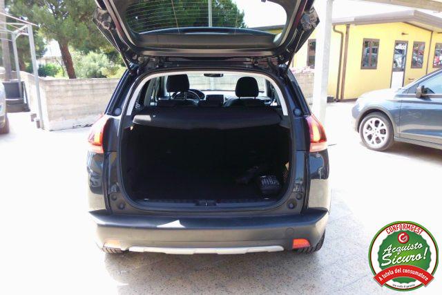 PEUGEOT 2008 BlueHDi 100 S&S Allure