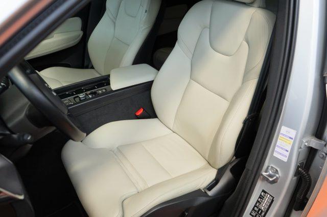 VOLVO XC60 B4 AWD Geartronic Inscription Ufficiale Certificat