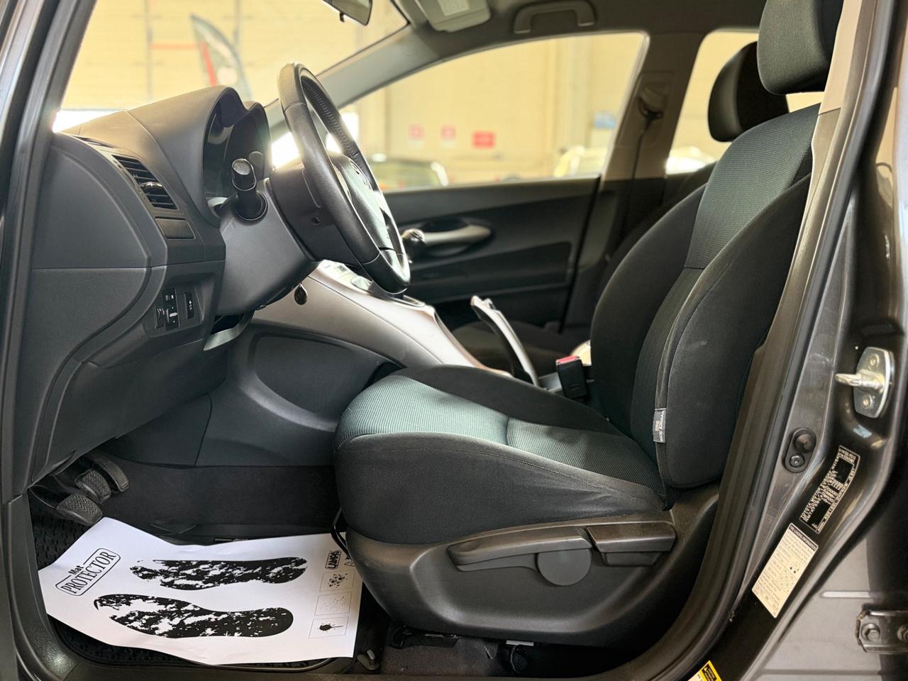 Toyota Auris 2.0 D-4D DPF 5 porte Sol NEOPATENTATI