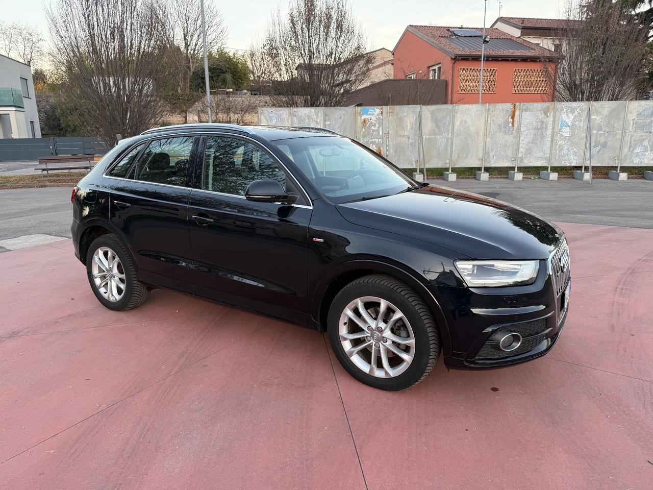 Audi Q3 2.0 TDI quattro S tronic Line Edition