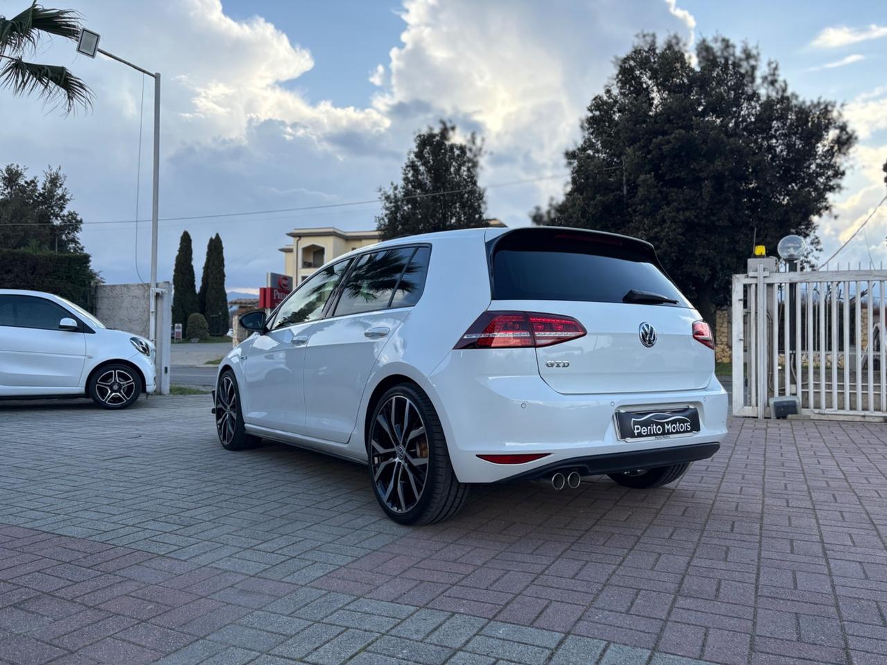 Volkswagen Golf GTD 2.0 TDI DSG 5p.