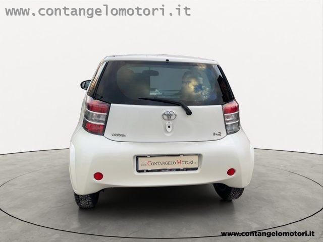 TOYOTA iQ 1.0