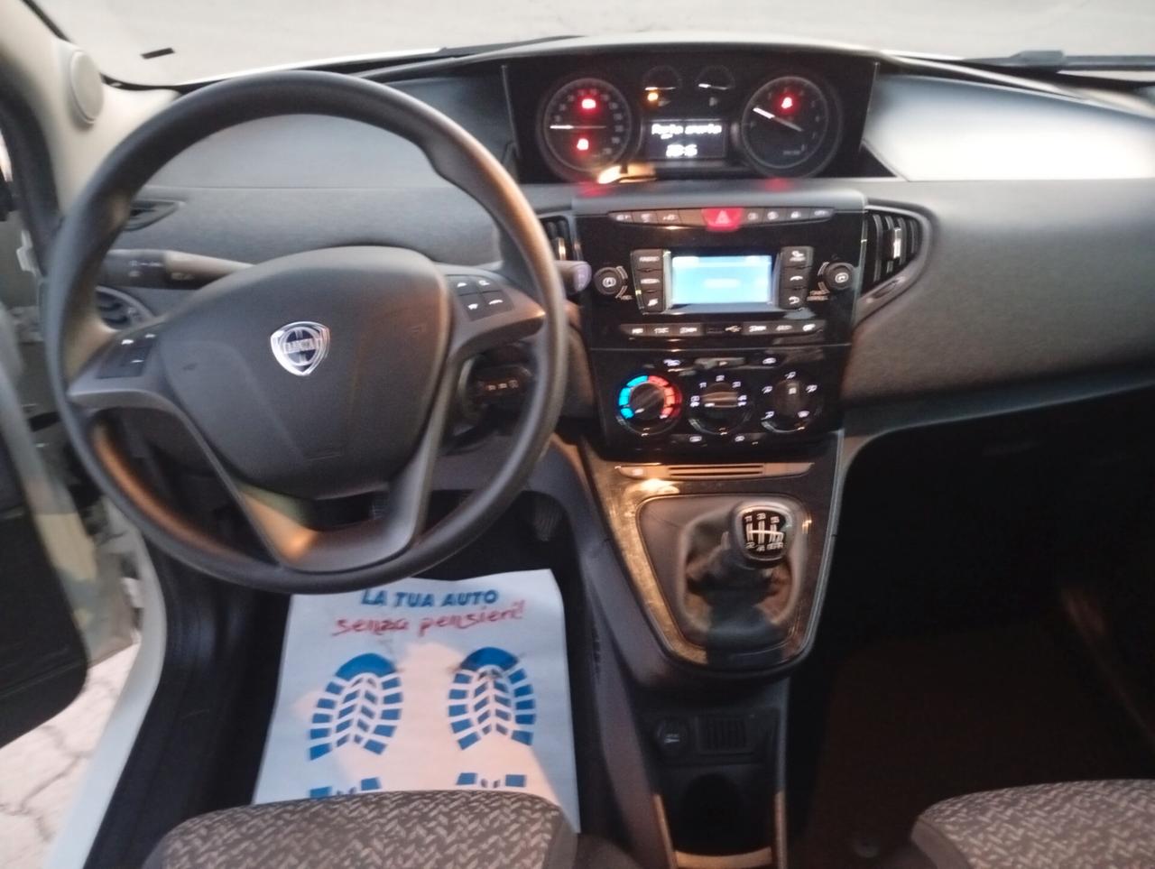 Lancia Ypsilon 1.0 FireFly 12000 km!