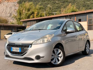 Peugeot 208 1.4 HDi 68 CV 5 porte Allure