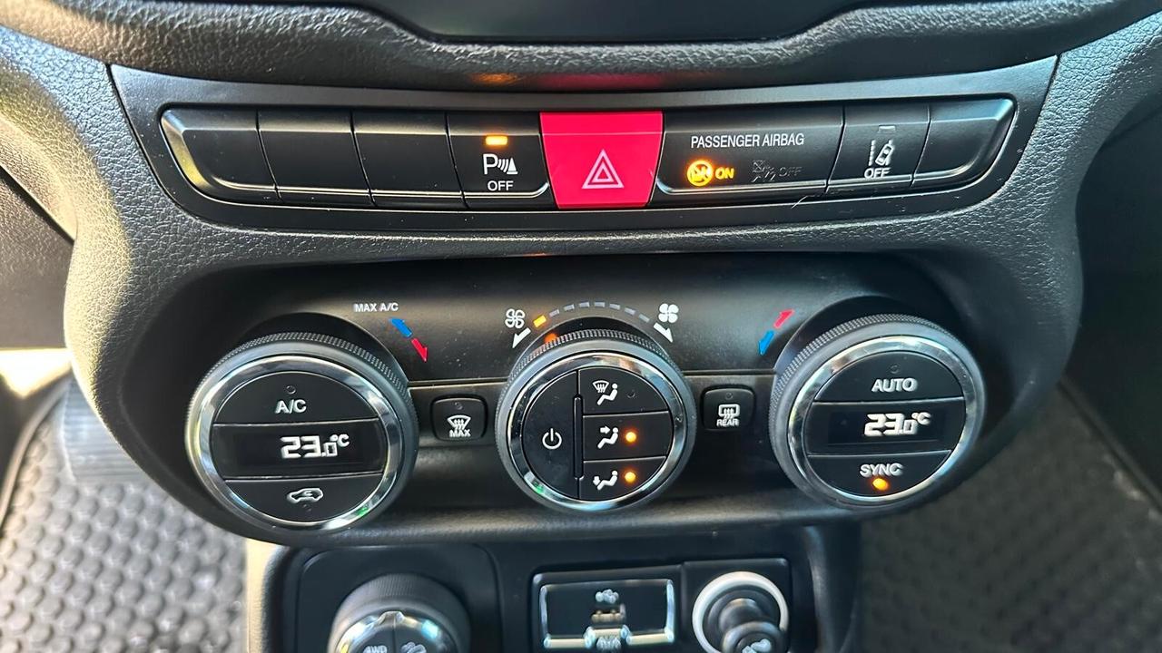 Jeep Renegade 2.0 Mjt 140CV 4WD Active Drive Low Limited 2015 LEGGI TESTO