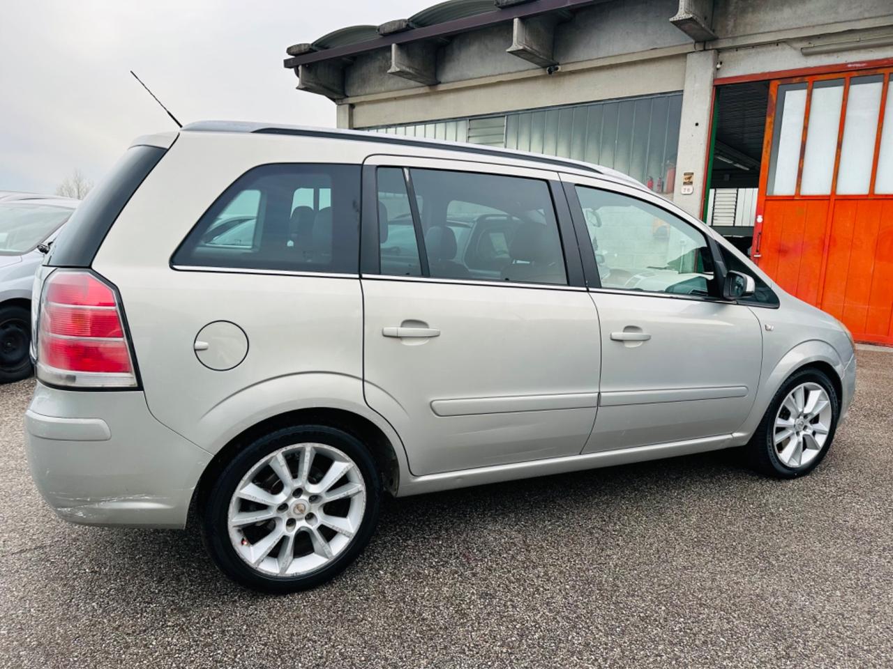 Opel Zafira 1.9 CDTI 120CV Cosmo