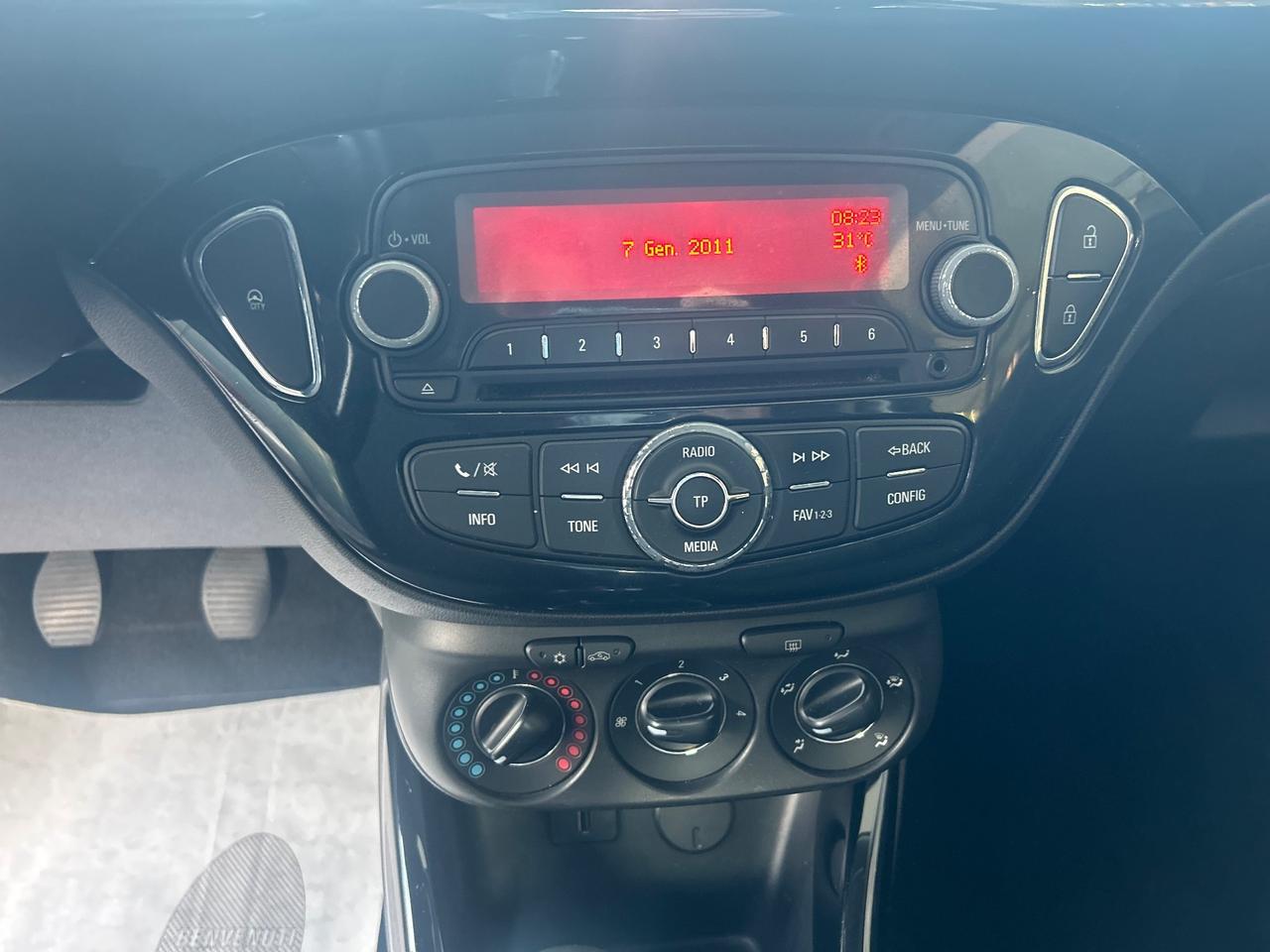 Opel Adam 1.2 FULL NEOPATENTATI