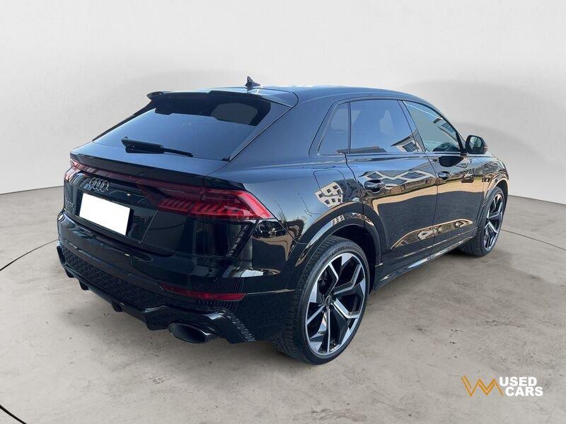 Audi Q8 RS TFSI V8 quattro tiptronic