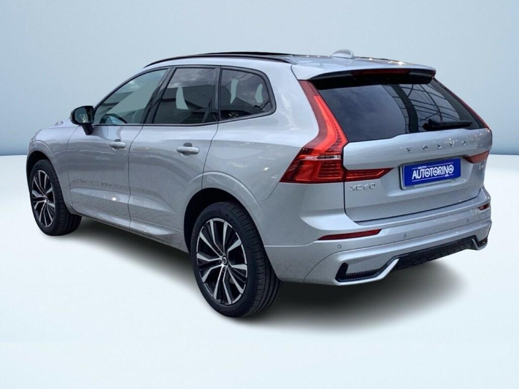 Volvo XC60 2.0 B4 Plus Dark automatico