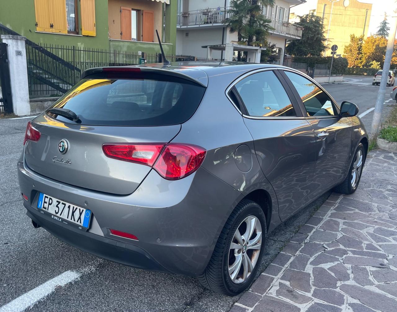 Alfa Romeo Giulietta 1.6 JTDm-2 105 CV Progression