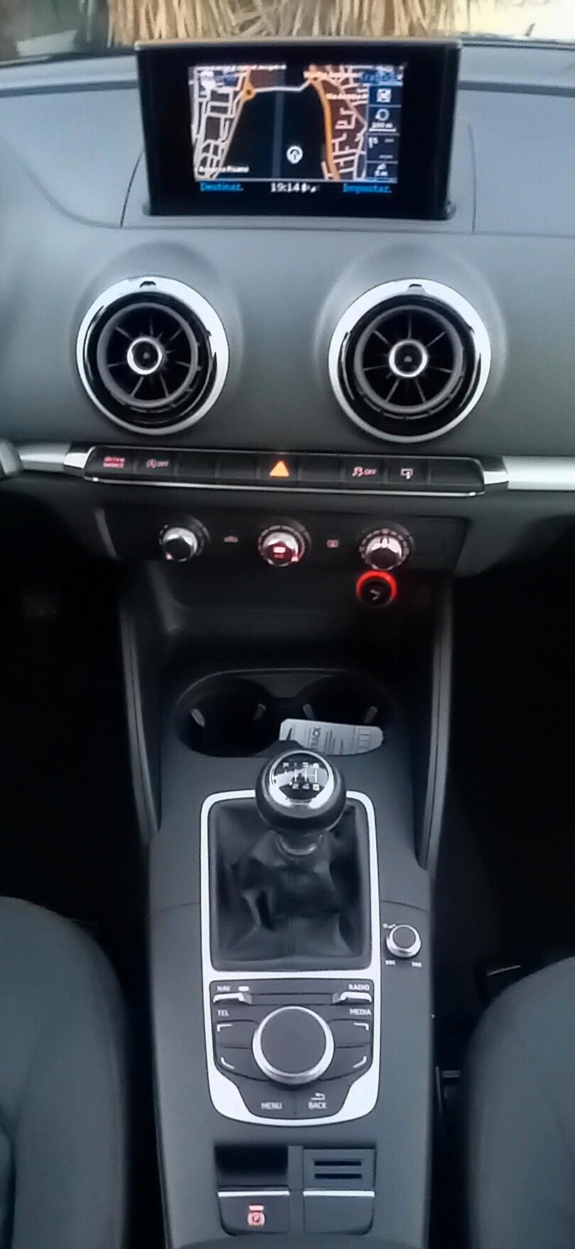 Audi A3 SPB 1.6 TDI 110 cv ULTRA Attraction - UNIPROPRIETARIO