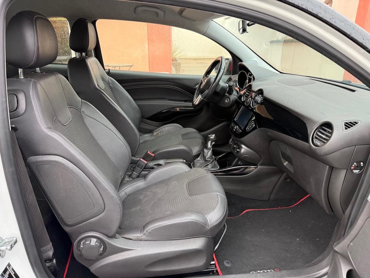 Opel Adam 1.4 GPL funzionate, con problemi di elettronica.