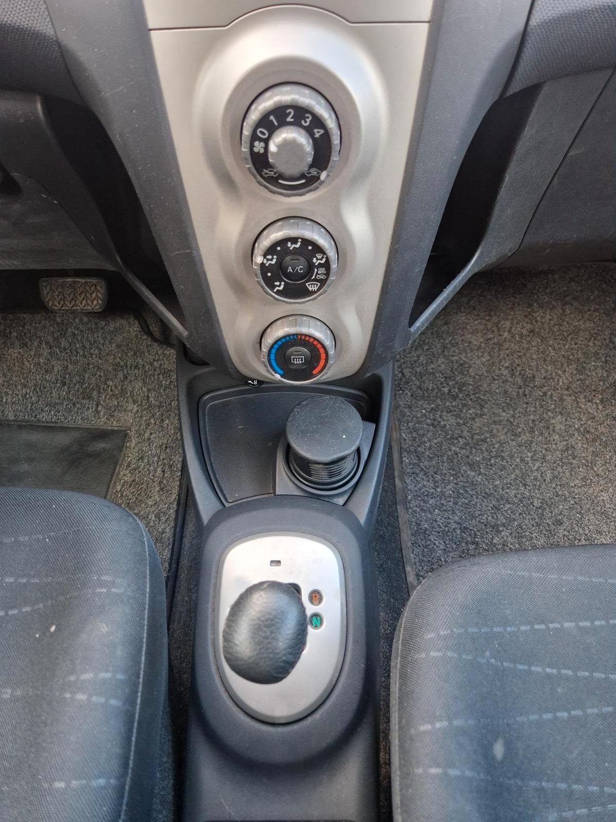 Toyota Yaris 1.4 D-4D 5 porte Sol automatica