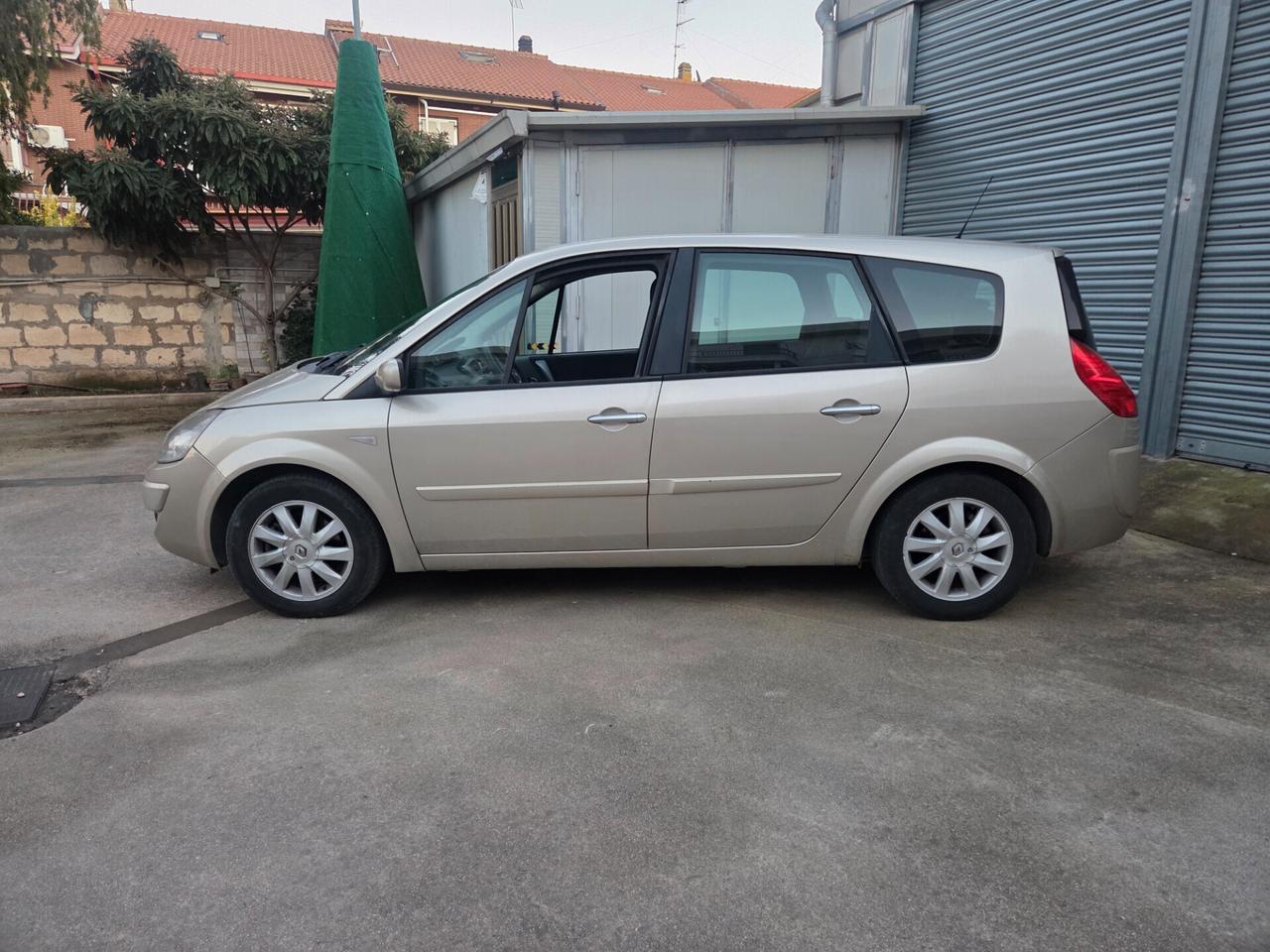 Renault Scenic Grand Scénic 1.5 dCi/105CV Dynamique