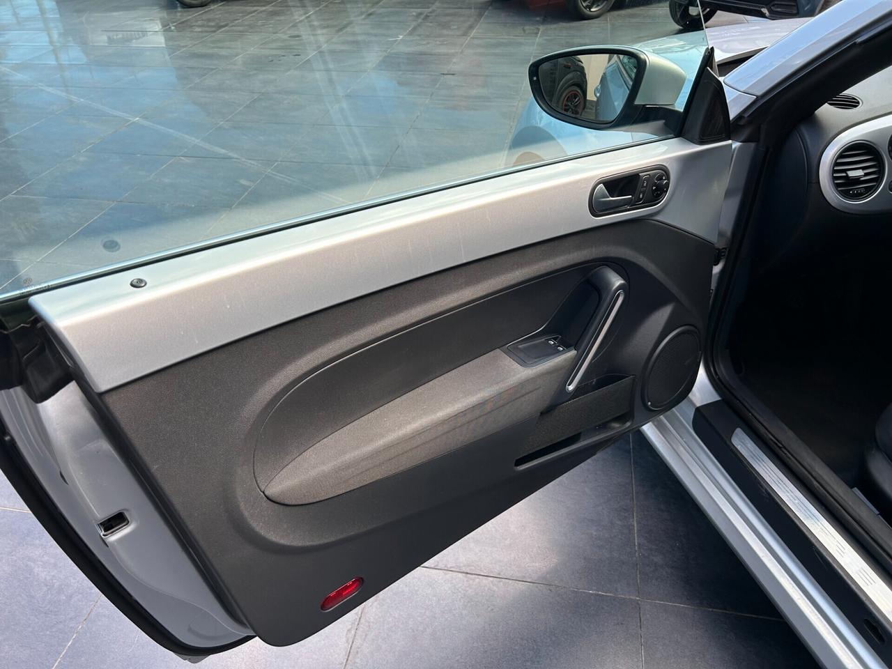 Volkswagen Maggiolino 1.6 TDI Design