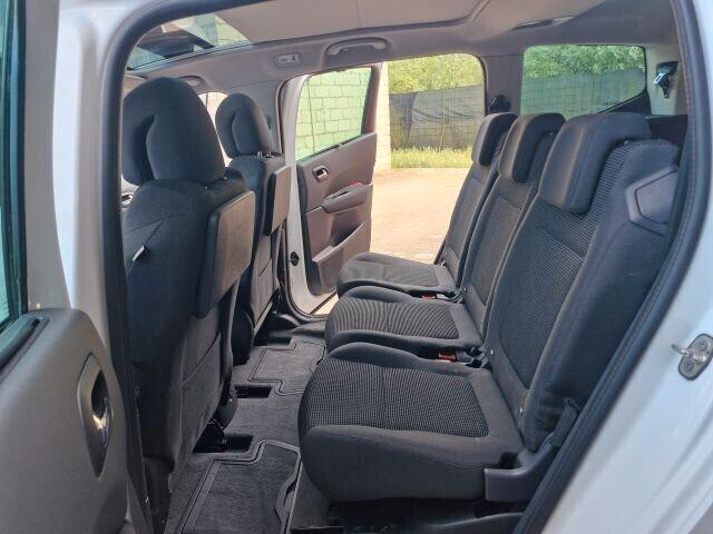 Peugeot 5008 HDI 7 POSTI CAMBIO AUTOMATICO