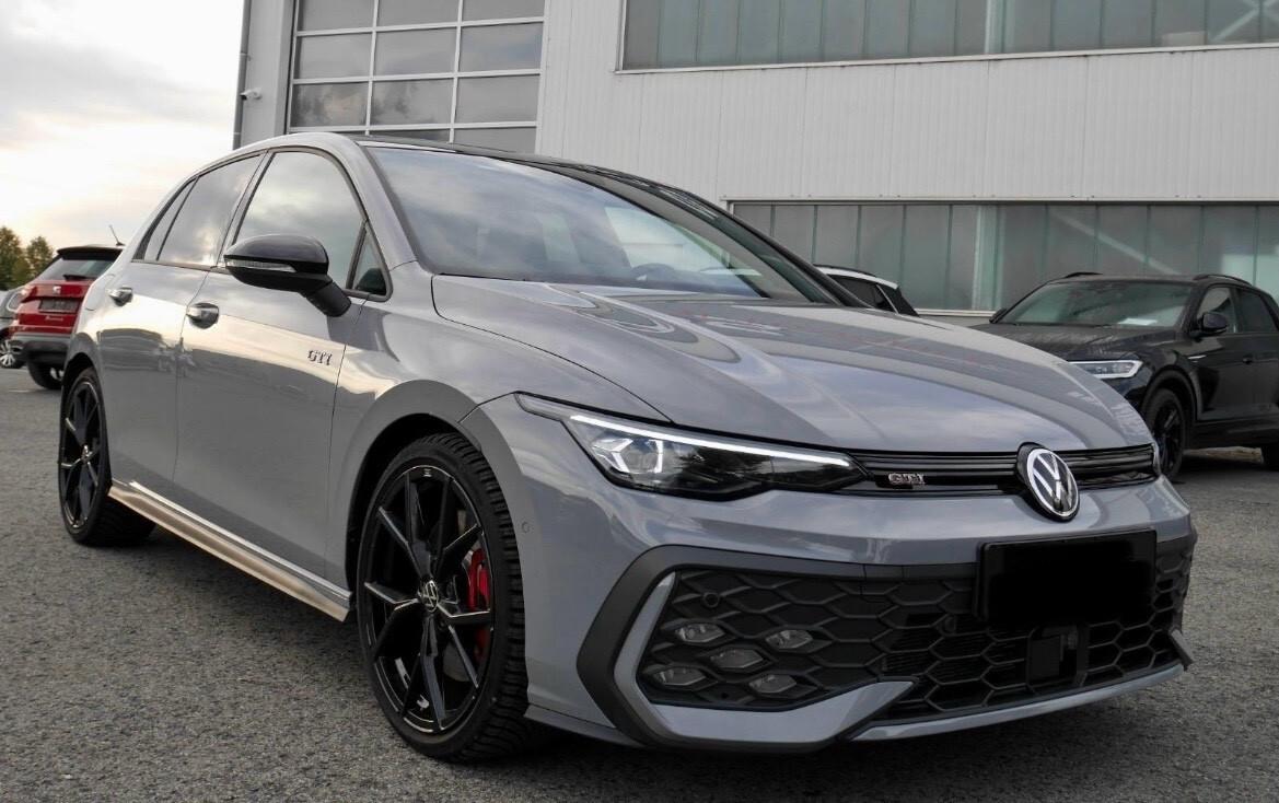 Volkswagen Golf VIII 2.0 TSI DSG GTI